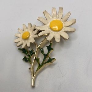 Gerry’s Lovely Daises Brooch